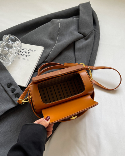 Valersia Retro II shoulder bag with coloured fabric flap | Elegant and functional design