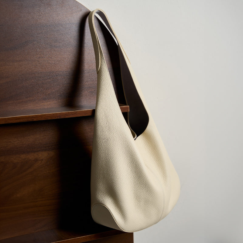 Valersia Bovina Softline Shoulder Bag | Lightweight and elegant design