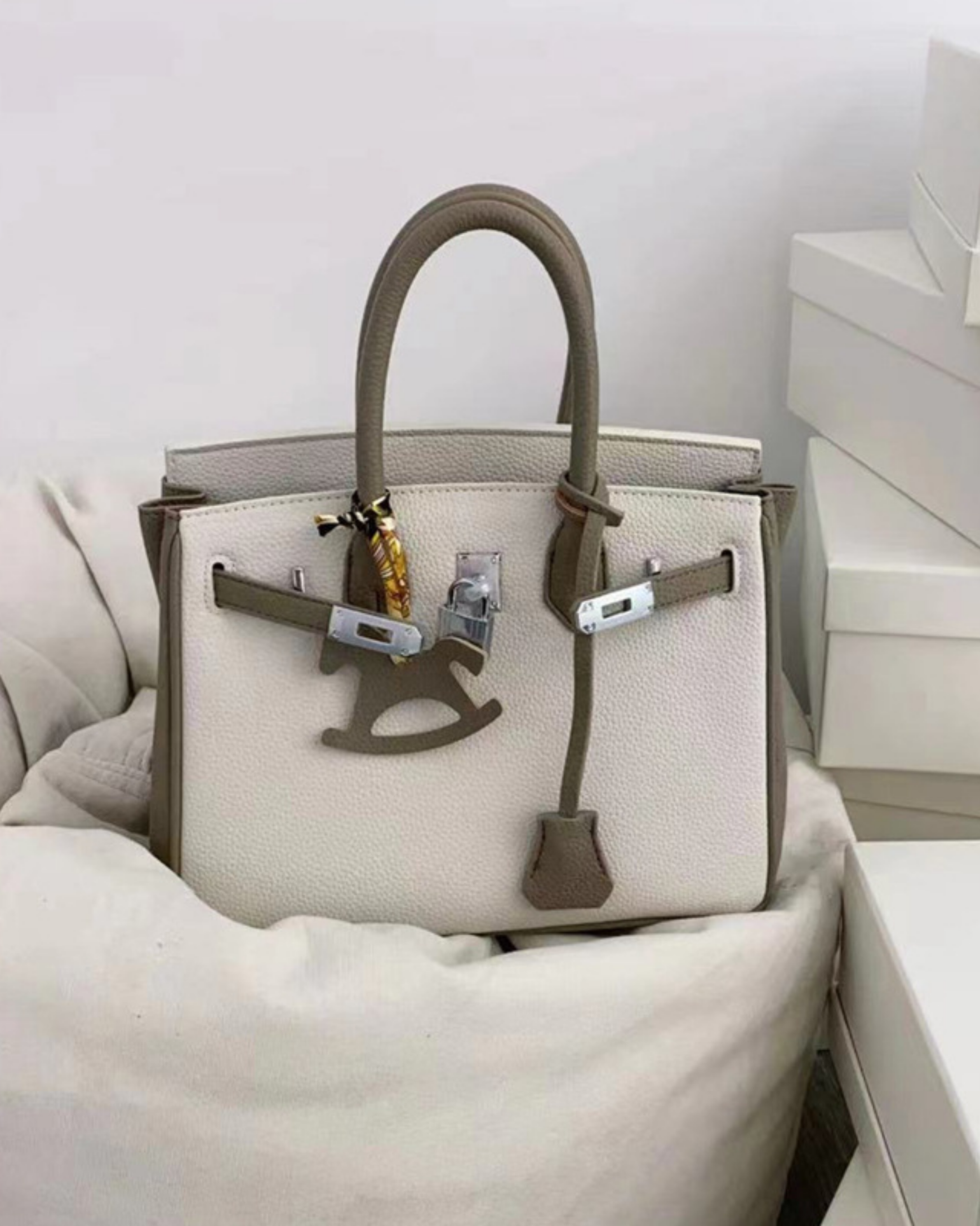 Aura Double leather bag | Modern and elegant design