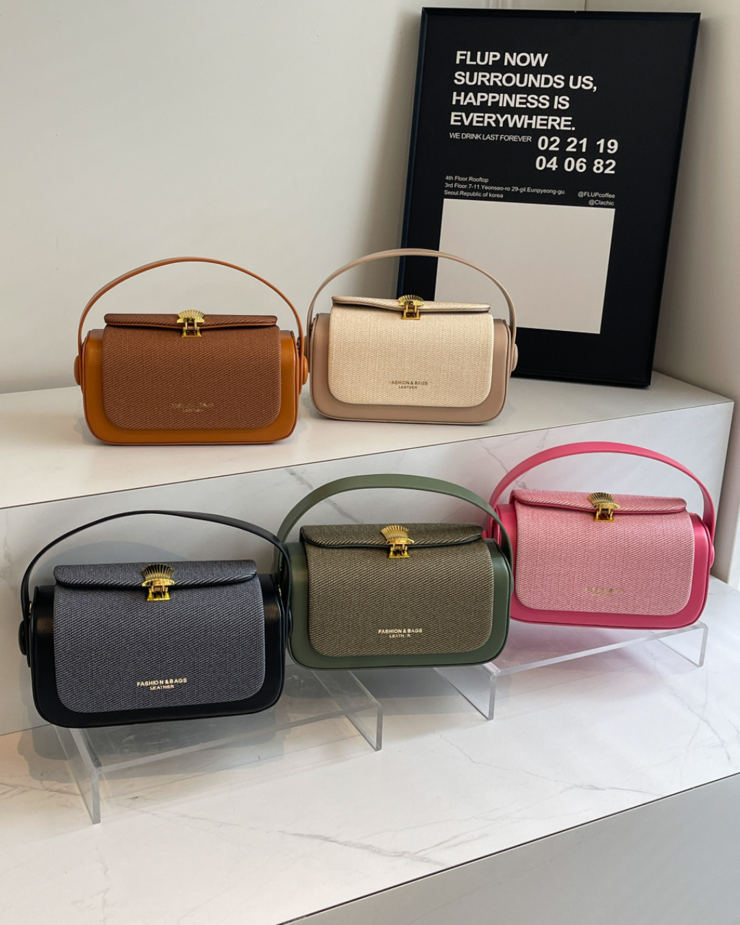 Valersia Retro II shoulder bag with coloured fabric flap | Elegant and functional design