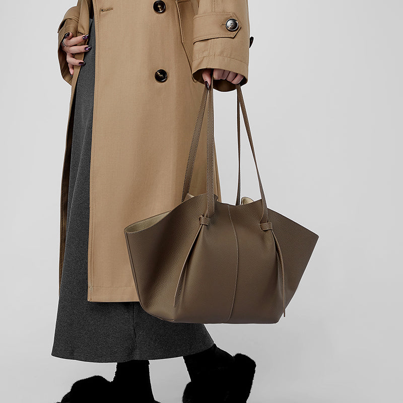 Valersia Glamour Jour Tote | Spacious design, everyday luxury elegance