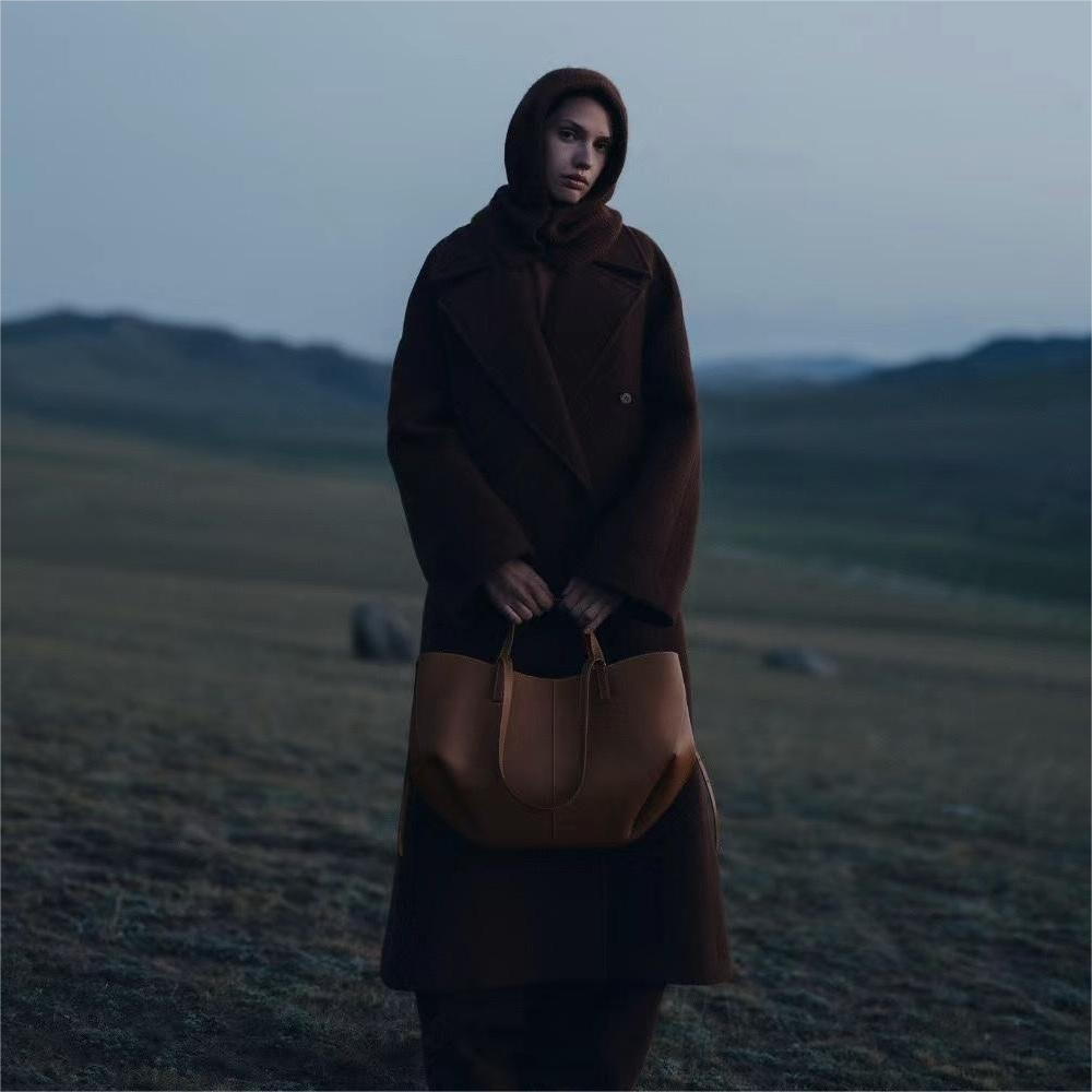 Valersia Polène Cyme bag in genuine leather | Elegant design and spacious