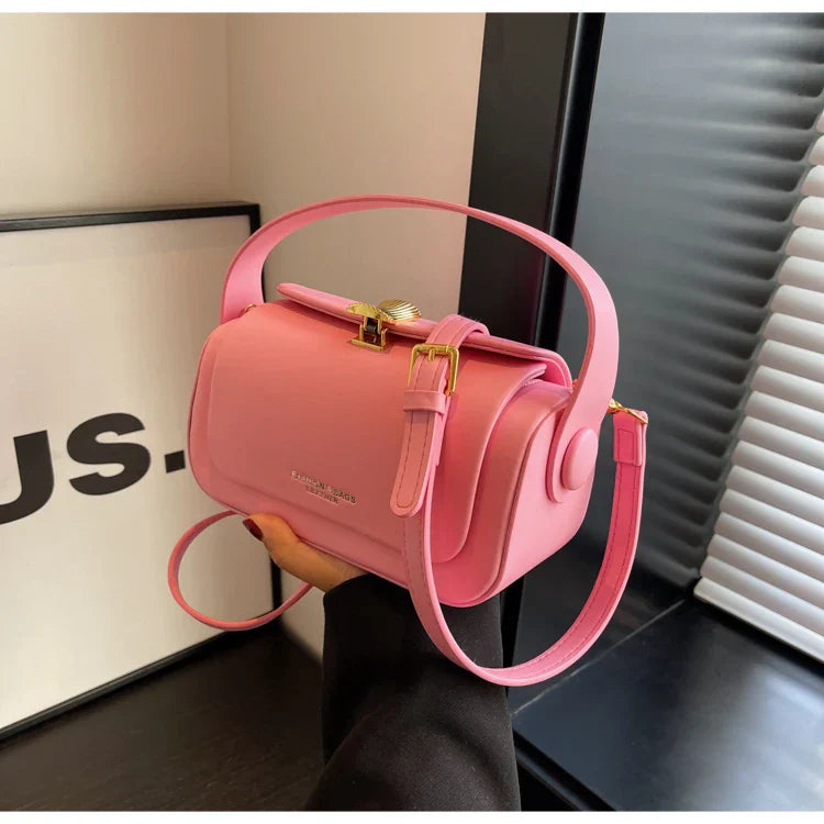 Valersia Handbag and shoulder bag with minimalist retro buckle | Elegant and versatile design