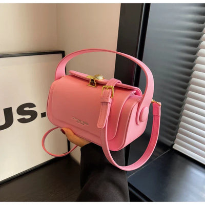 Valersia Handbag and shoulder bag with minimalist retro buckle | Elegant and versatile design