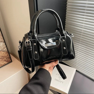 Valersia Modern luxury leather bag | Elegant and modern design