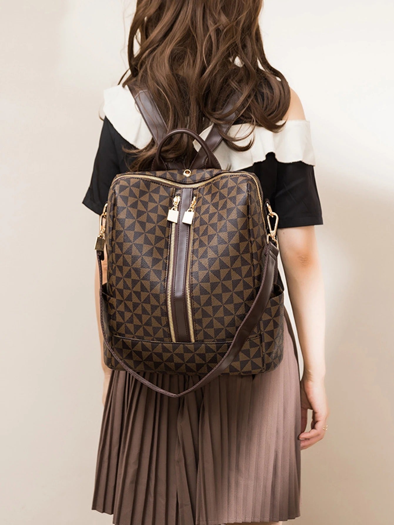 Valersia Elegant minimalist backpack | Classic and elegant design